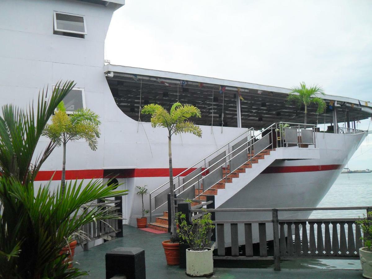 Hotel Pantai Gapura 마카사르 외부 사진